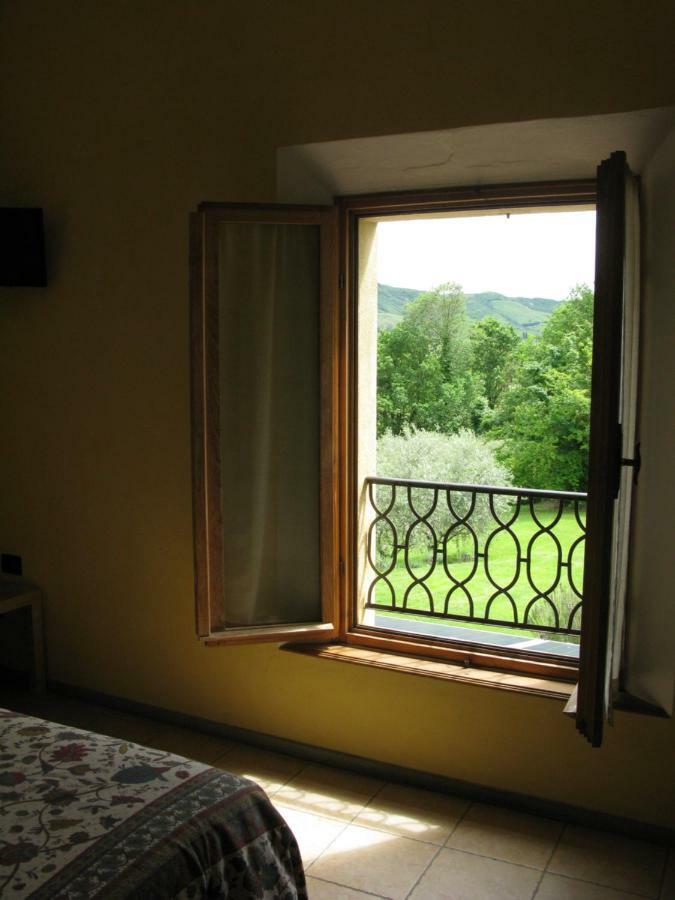 Agriturismo Contea Di Val D'Amone Бризигела Екстериор снимка